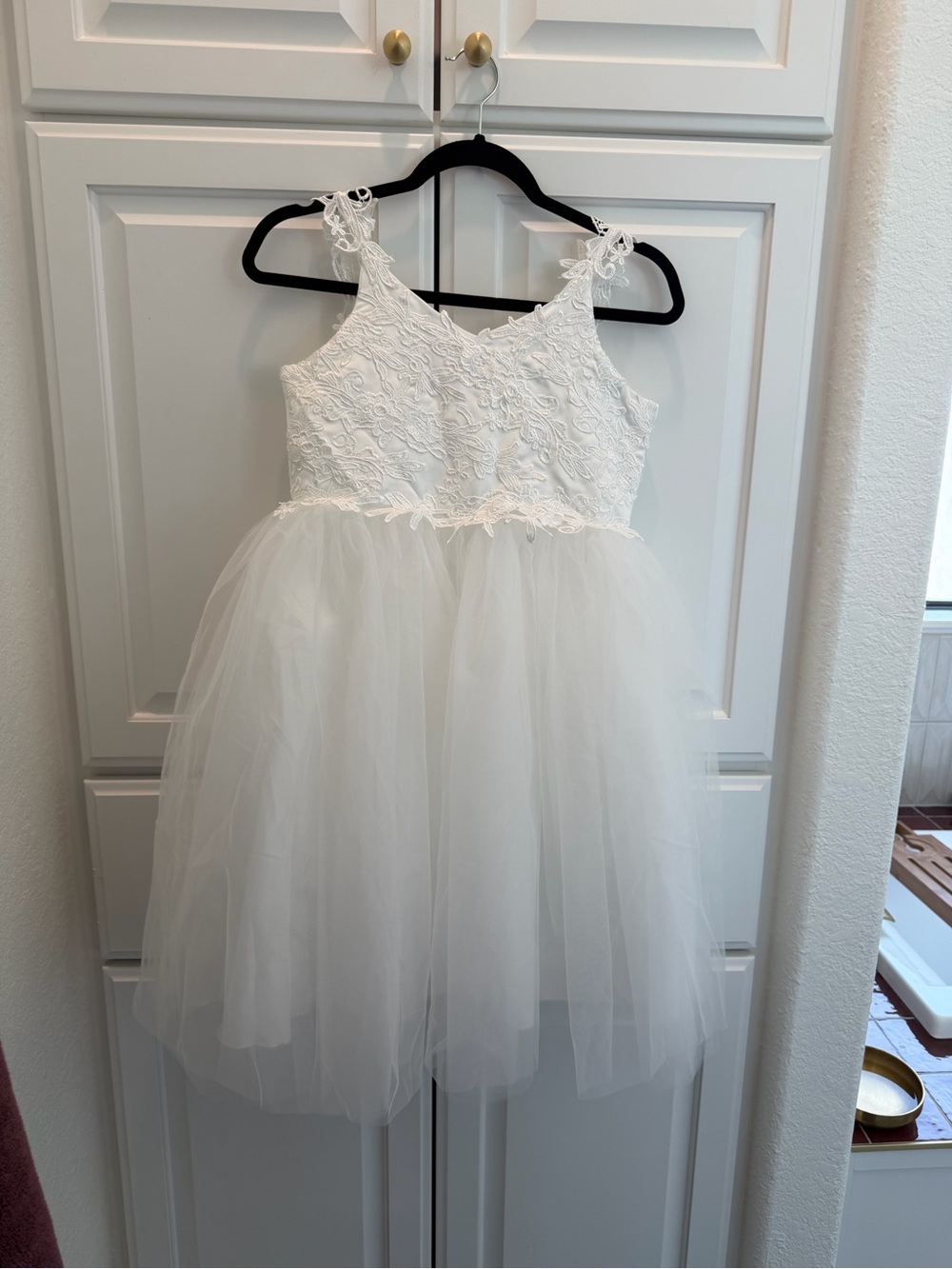 White Lace & Tulle Girls' Party Dress